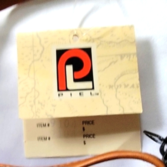 Leather Crossbody bag by PIEL - Picture 8 of 8